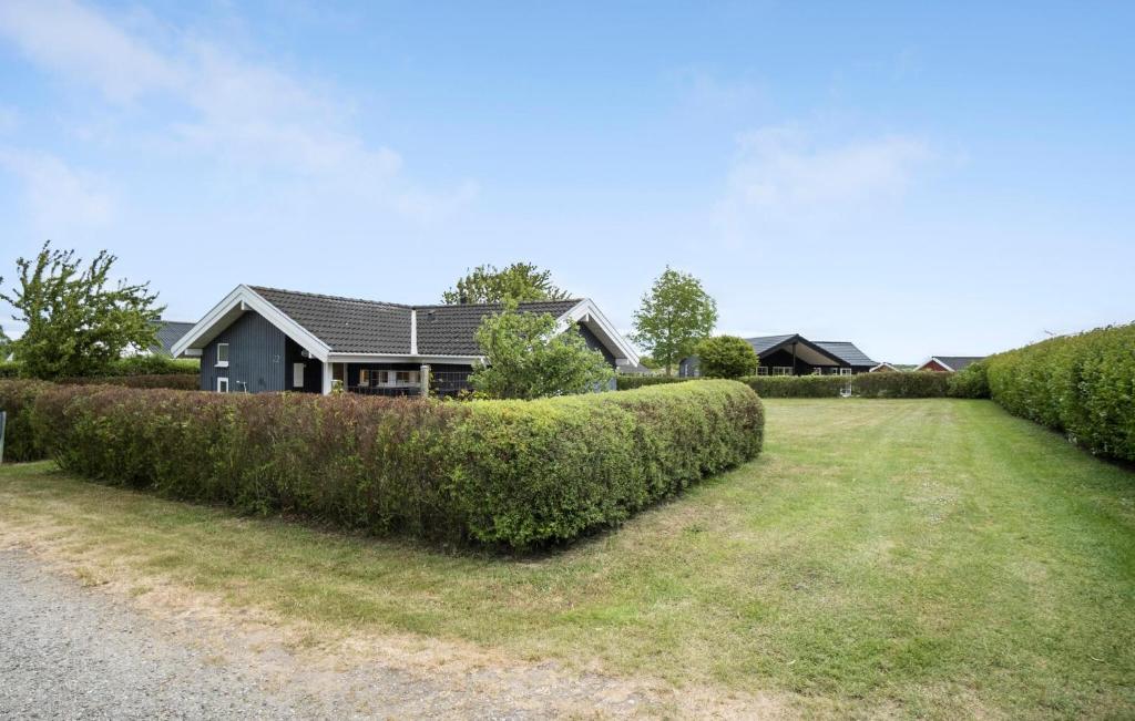 Zahrada ubytování Three-Bedroom Holiday Home In Assens