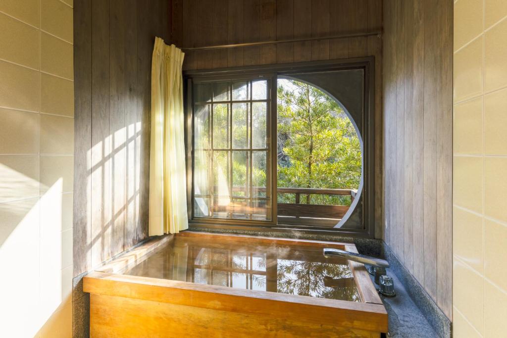 Fotografie z fotogalerie ubytování Futsukaichi Hot Spring - Daimaru Besso v destinaci Chikushino