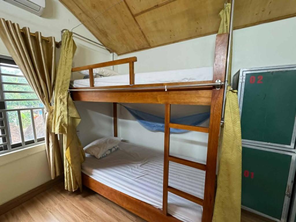 Giường trong Phòng ngủ tập thể cả Nam và Nữ 4 Người
