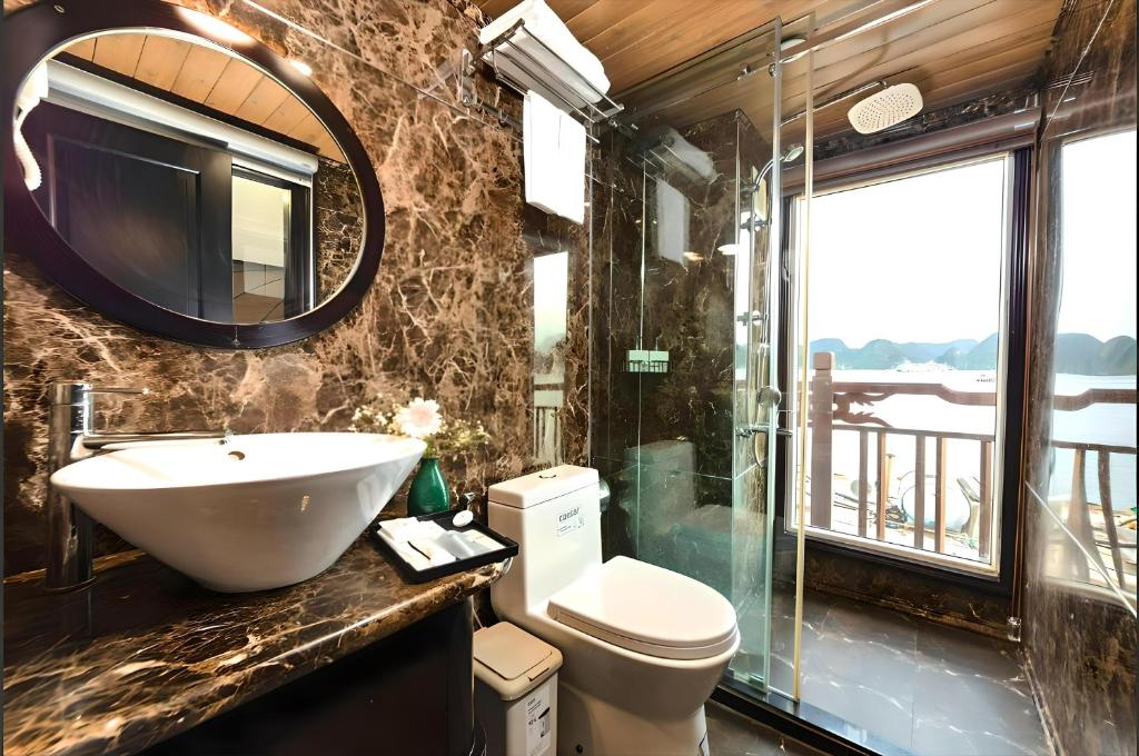 Amanda Cruise Ha Long Bay - 2