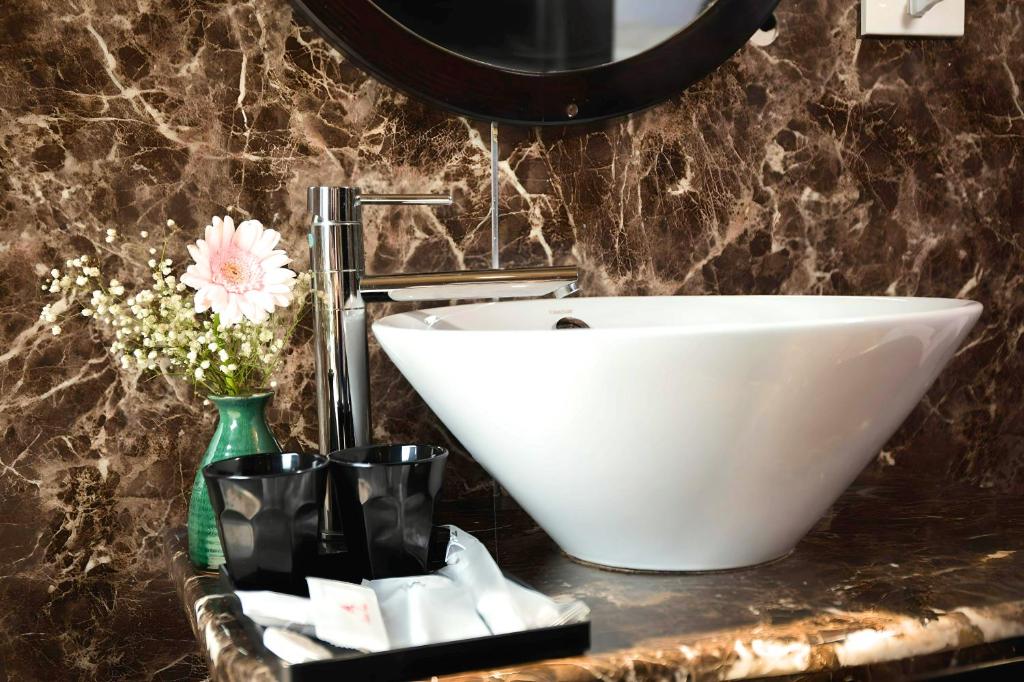 Amanda Cruise Ha Long Bay - 9