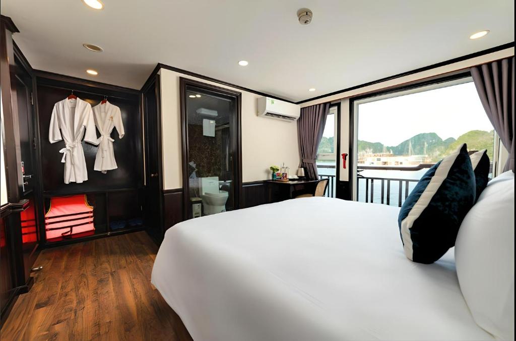 Amanda Cruise Ha Long Bay - 12