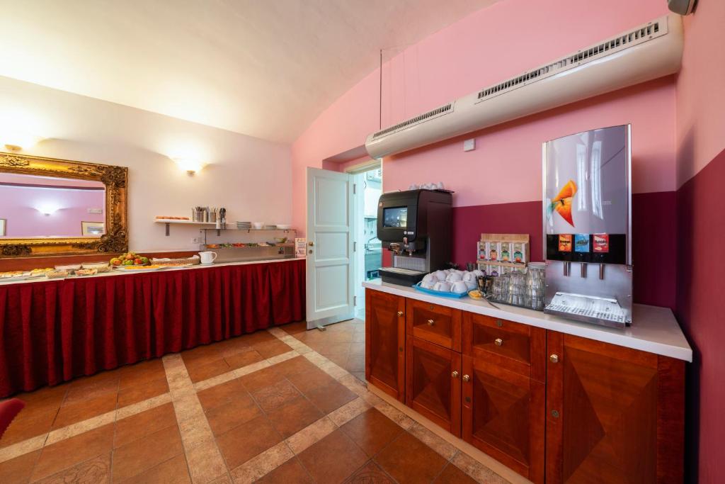 Hotel Raffaello Prague - Resim 29
