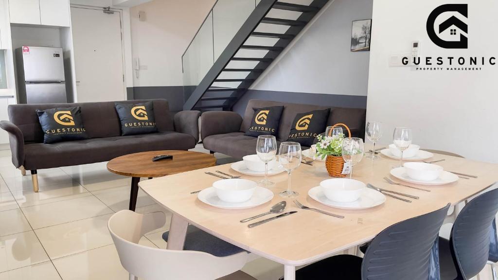 Posezení v ubytování EkoCheras Cozy Suite by GUESTONIC