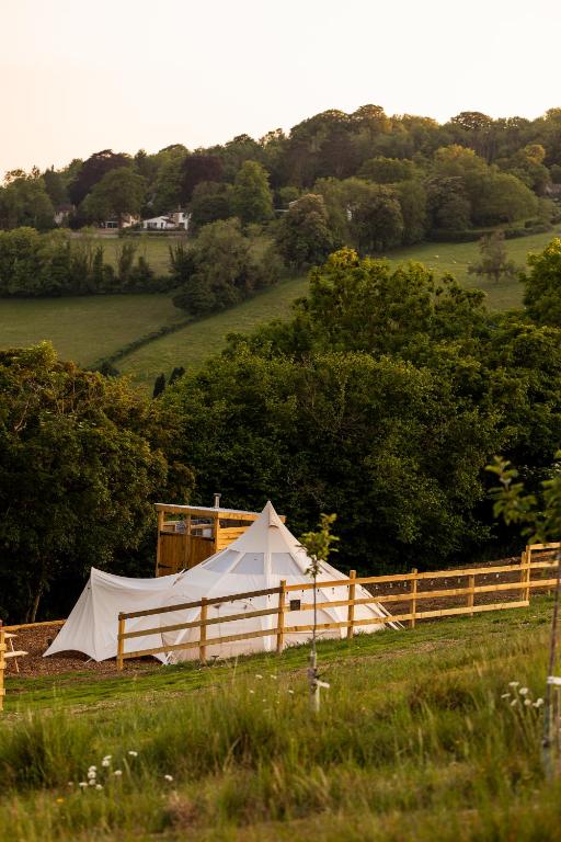 Příroda nedaleko luxury tent