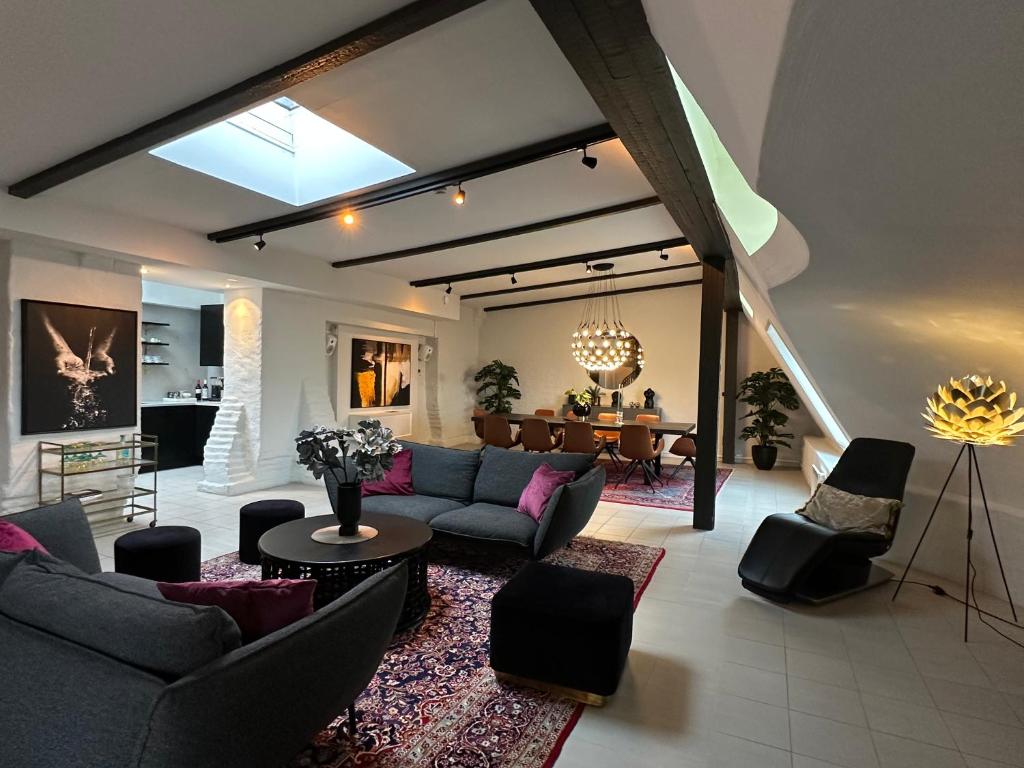 
Penthouse Terrace Suite
