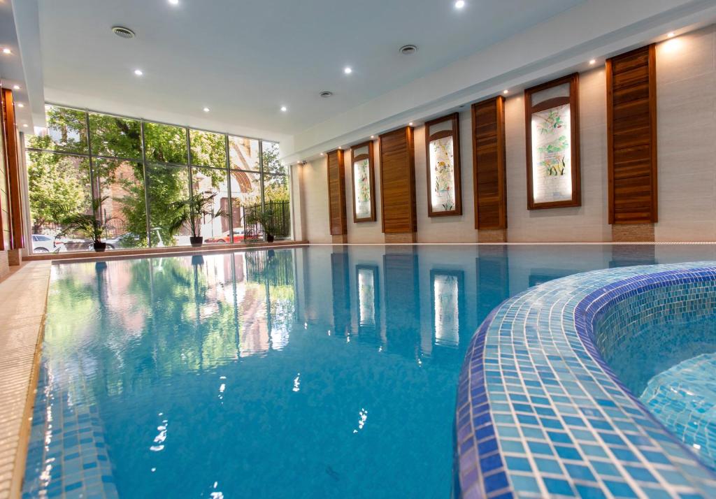 Lion's Garden Hotel - Resim 6