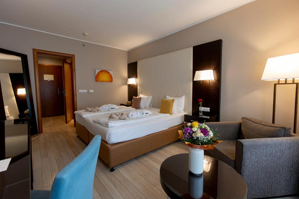 Lion's Garden Hotel - Resim 39