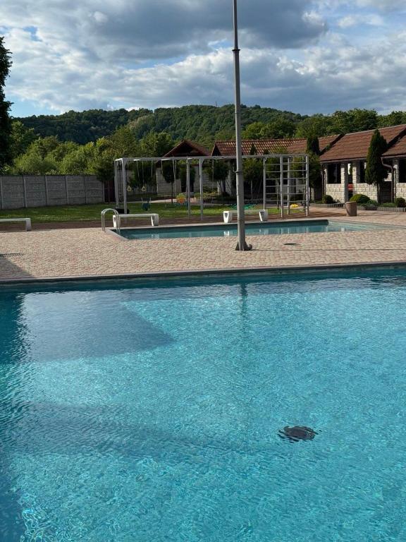 Bazén v ubytování Hotel ELYSIUM nebo v jeho okolí