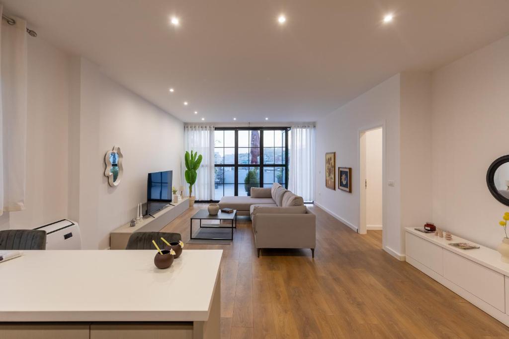 Ultimate penthouse experience, Polisi i Vogël (preços atualizados 2025)