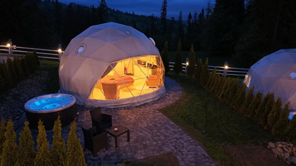 Mountain Glamp & Jacuzzi - 1