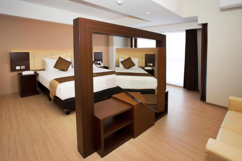 Hotel Gunawangsa MERR - Junior Suite