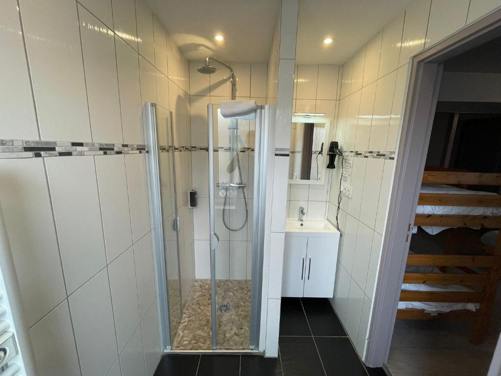 Brit Hotel Grand Hotel Munster - Estudio (4 Adultos)