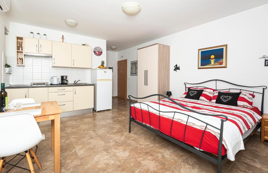 Kuchyň nebo kuchyňský kout v ubytování Apartments Veronika