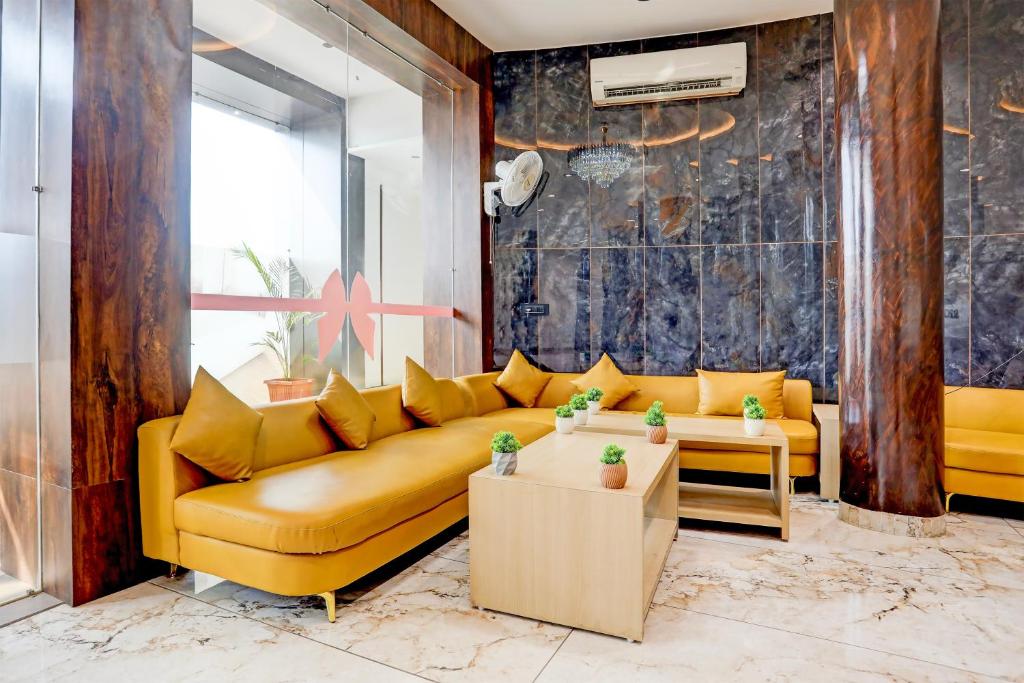 Gallery image of Hotel O World View in Surat