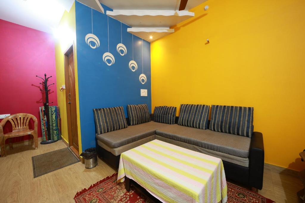 Posezení v ubytování Chithralaya Guest House