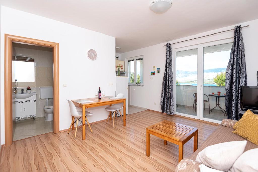 Fotografie z fotogalerie ubytování Apartments Veronika v destinaci Pag