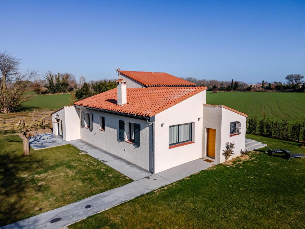 Το κτήριο όπου στεγάζεται  η βίλα