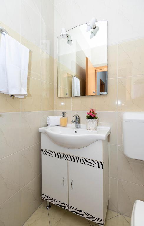 Koupelna v ubytování Apartments Veronika