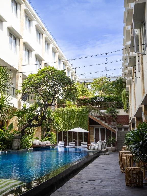 Bazén v ubytování Crystalkuta Hotel - Bali nebo v jeho okolí