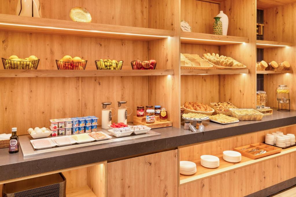 B&B HOTEL Braga Lamacaes - Resim 36