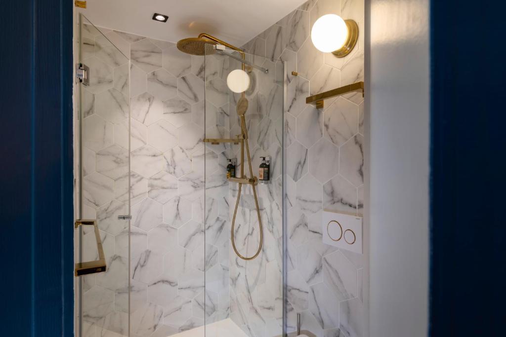 Hôtel Maxim Folies - 4