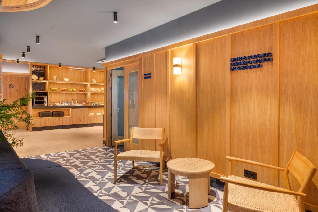 Kuchyň nebo kuchyňský kout v ubytování B&B HOTEL Braga Lamacaes