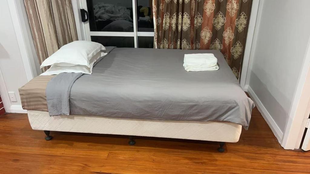 3 Bedroom House, 12 Phyllis St, Mt Albert, Auckland - Resim 5