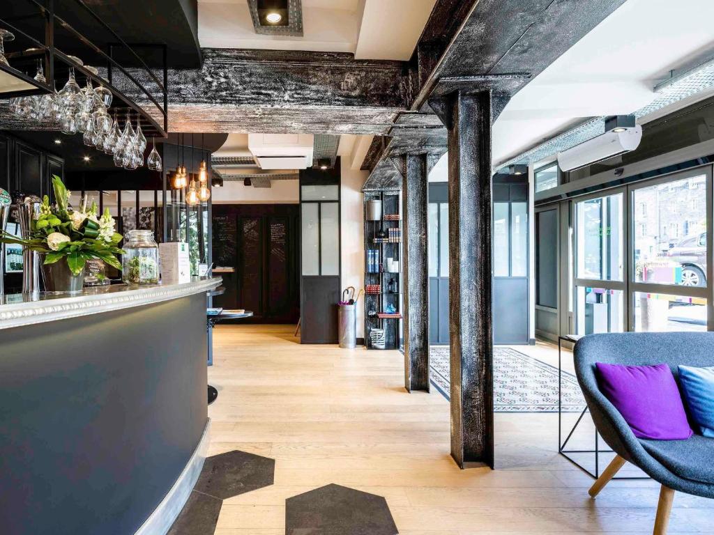 Posezení v ubytování ibis Styles Dinan Centre Ville