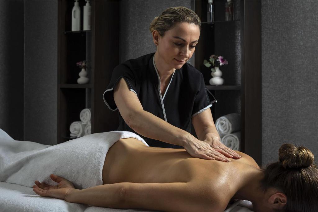 NH Collection Santiago de Compostela - Resim 30