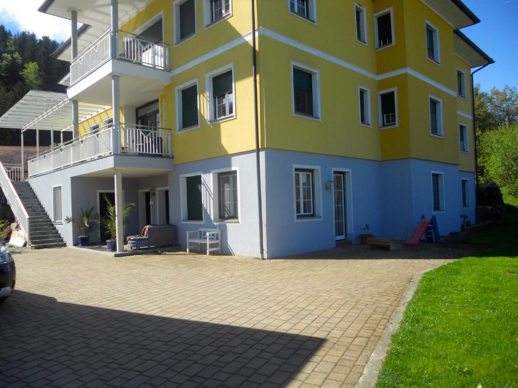 The building in which Az apartmant is located