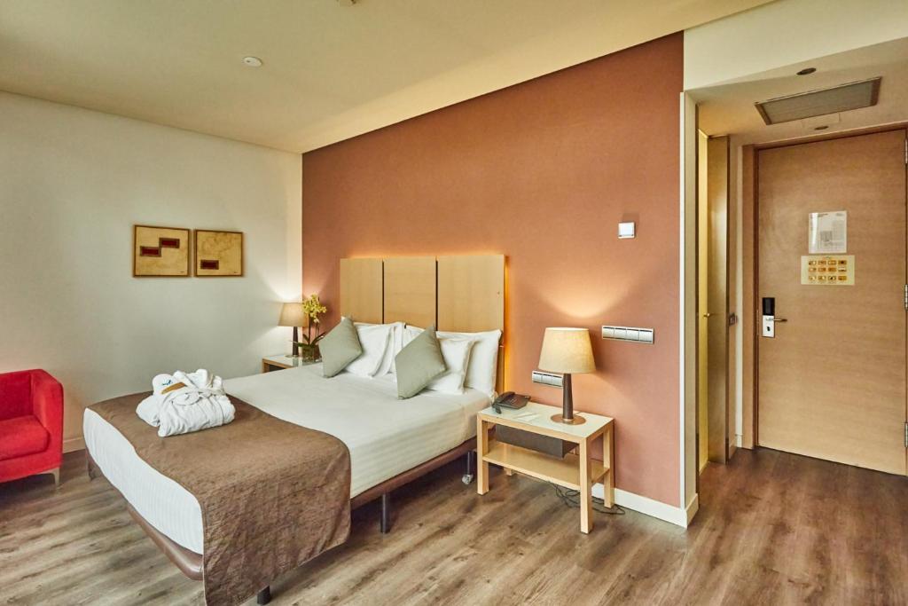 Twin room at Silken Puerta Valencia