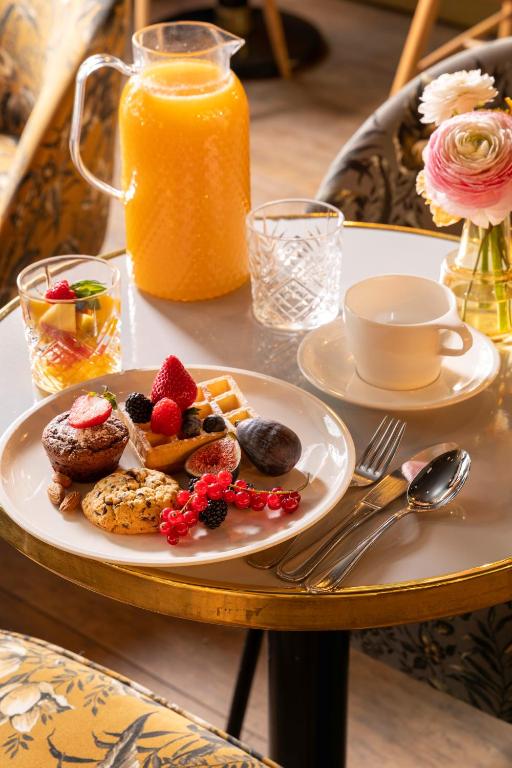 Hôtel Maxim Folies - Resim 5