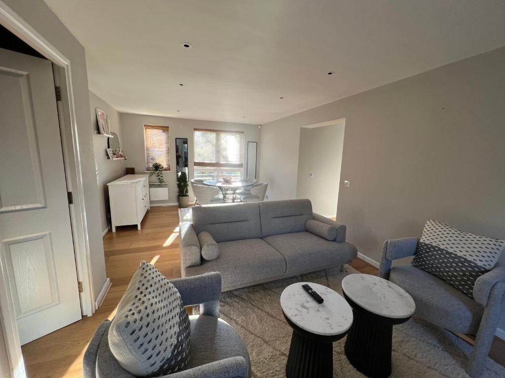 Kuchyň nebo kuchyňský kout v ubytování Comfortable room in a luxurious apt with parking in Blackheath