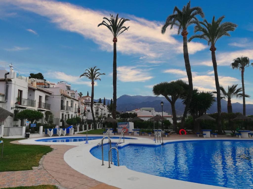 A2407 Charming Townhouse with sea views and pool