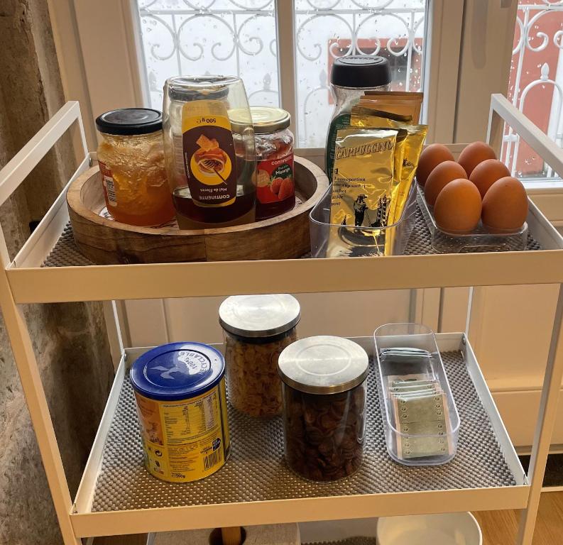 Jídlo v hostelu nebo okolí