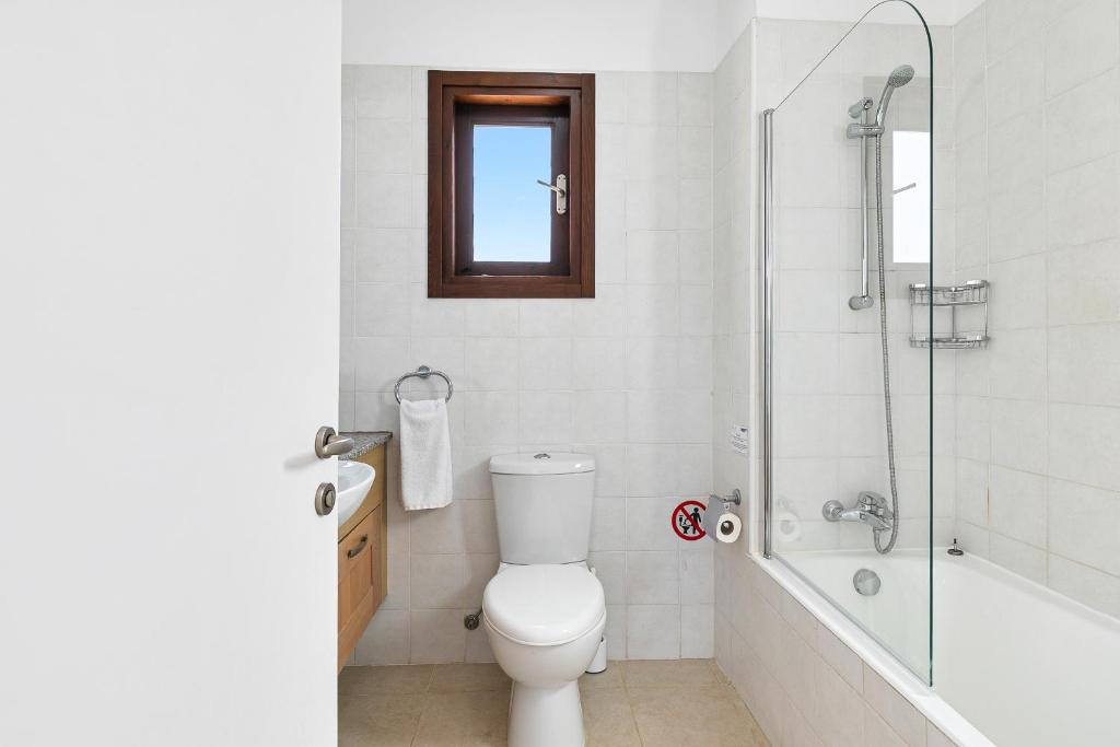 Koupelna v ubytování Charming Apartment PZ12 - Lefkara, Aphrodite Hills
