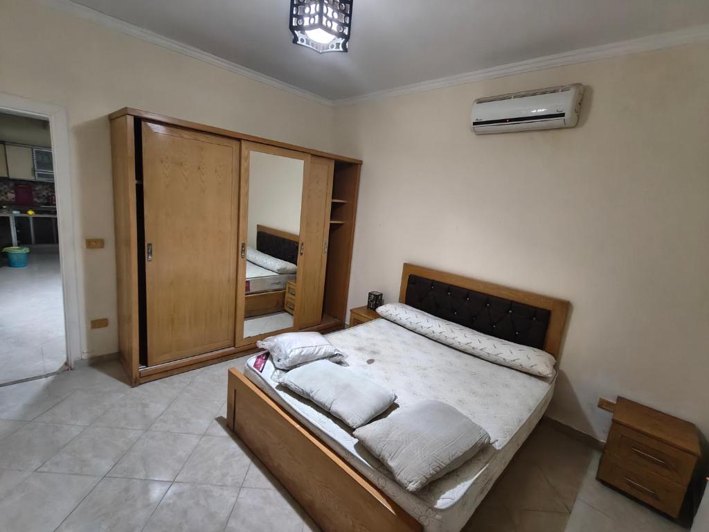 Postel nebo postele na pokoji v ubytování Apartment in port Ghalib