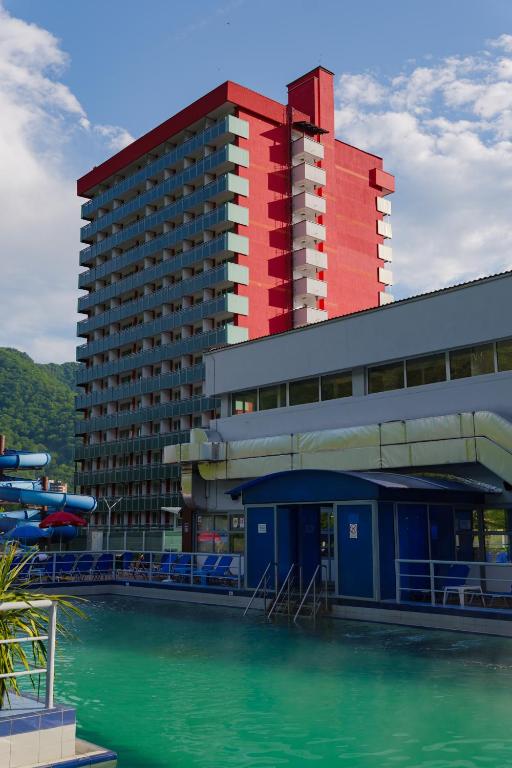 Bazén v ubytování Complex Balnear Cozia - Corp Oltul nebo v jeho okolí