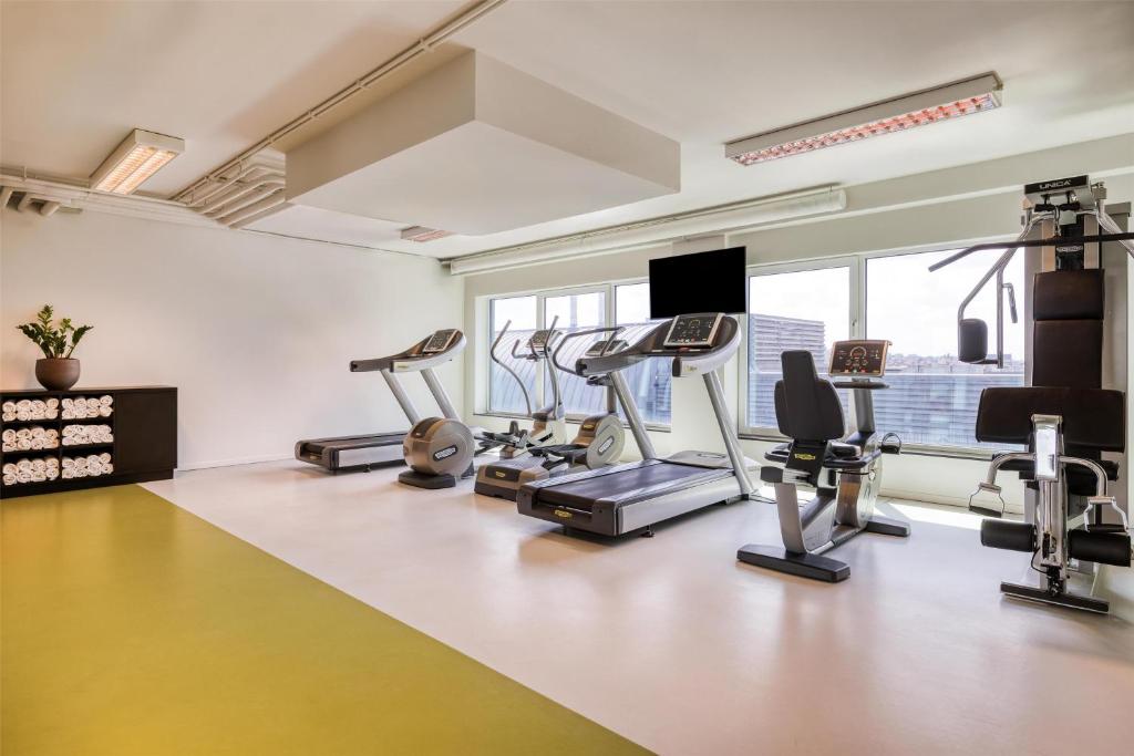 Fitness centrum a/nebo fitness zařízení v ubytování Park Inn by Radisson Brussels Centre Midi
