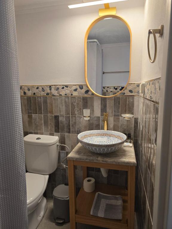 Ένα μπάνιο στο Dorian Hotel