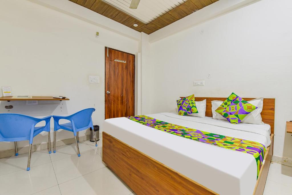 Postel nebo postele na pokoji v ubytování The Second Home -Your Happiness Is Our Priority-ISBT Dehradun