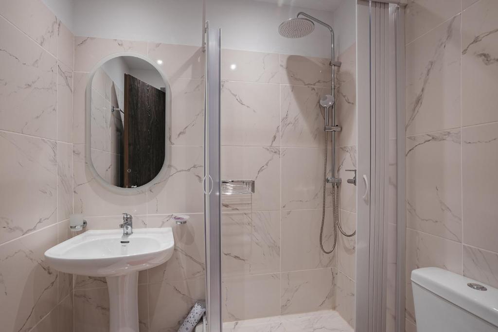 Athens Point - Resim 22