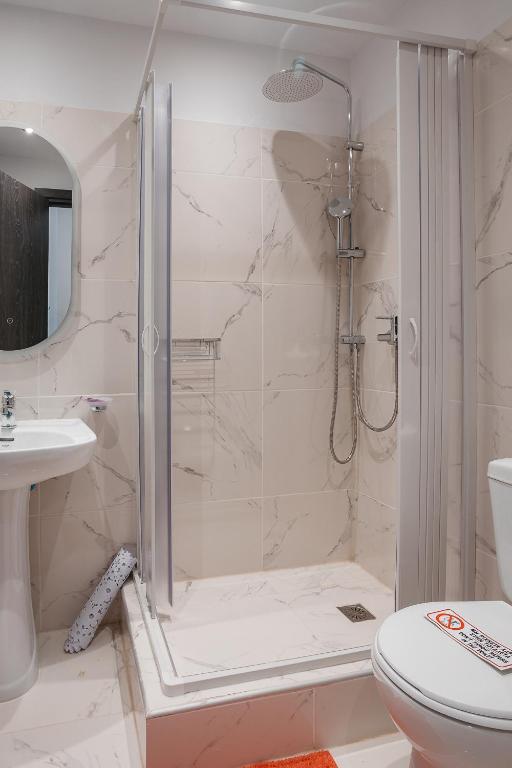 Athens Point - Resim 7