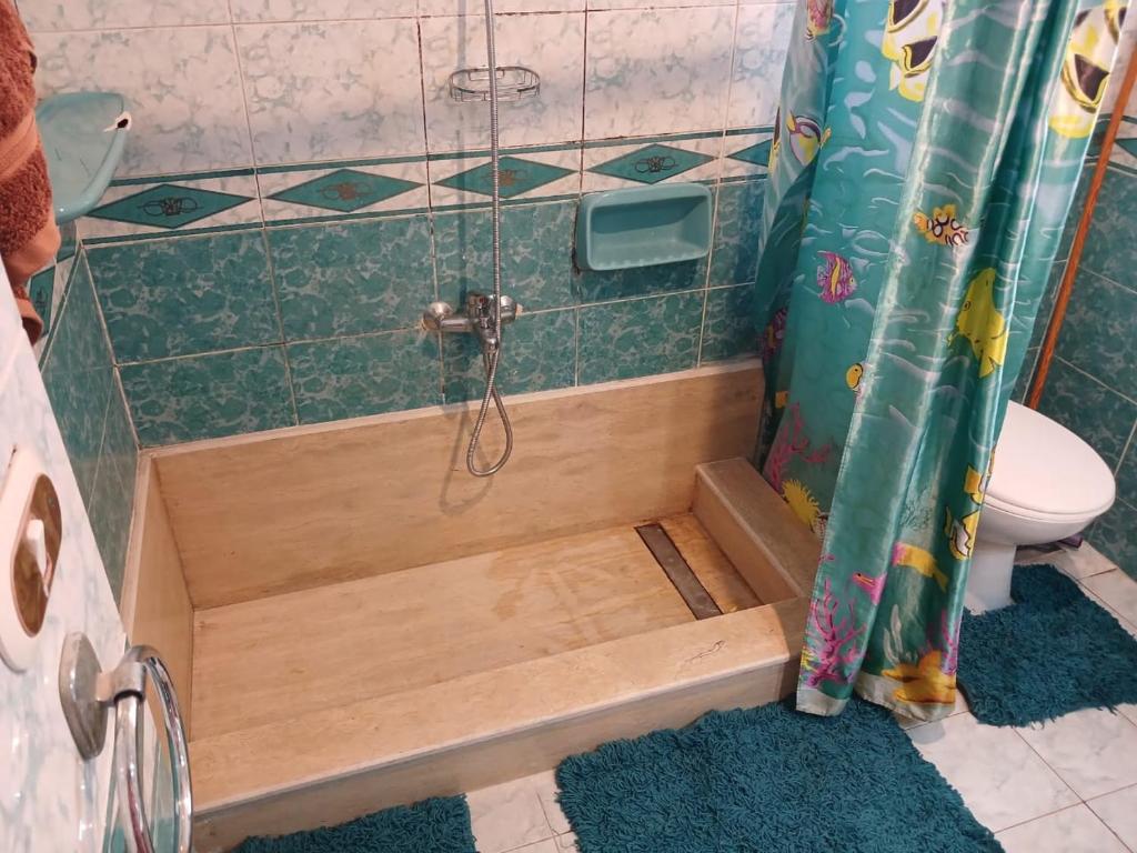 A bathroom at Maamoura Beach Zahraa Apartment 9/206