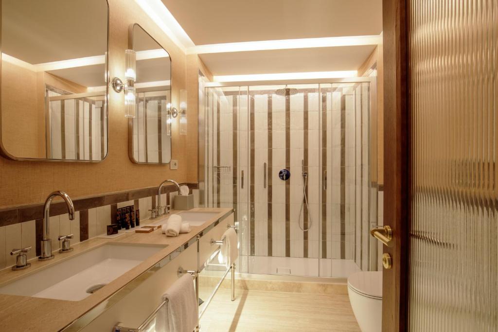 Koupelna v ubytování Hotel Imperiale by OMNIA hotels