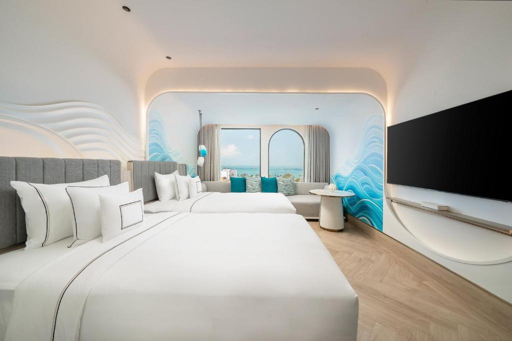 
The Level Connecting Suite
