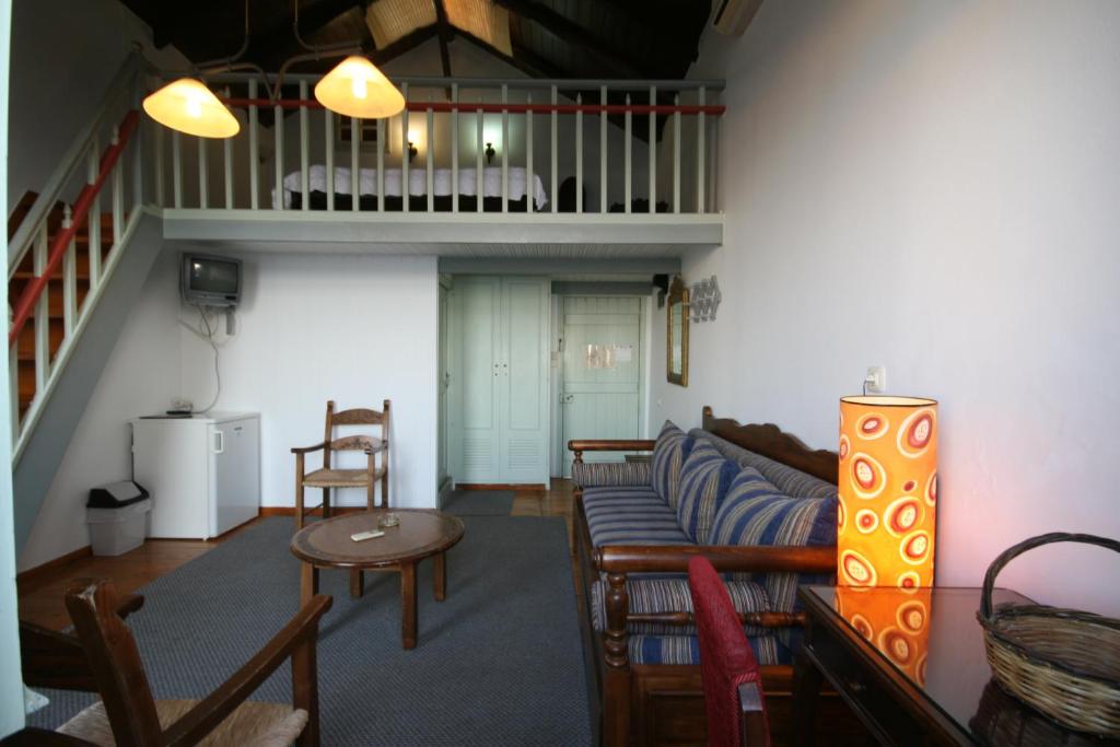 Posezení v ubytování Nostos Hotel