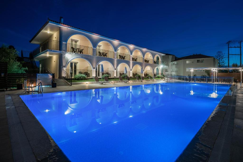 Bazén v ubytování Hotel Varres nebo v jeho okolí