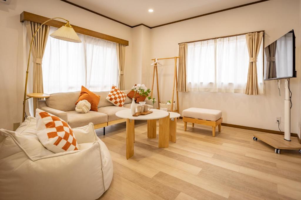 Apartment Only 2 Stops to Shinjuku Includes Baby Essentials & Luggage Hold